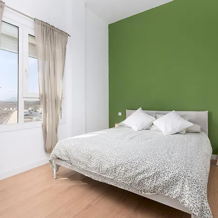 Home2book Modern With Pool In 公寓 *