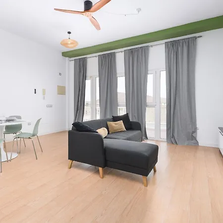 Home2book Modern With Pool In 公寓 科拉雷侯
