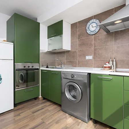 דירה Home2book Modern With Pool In *